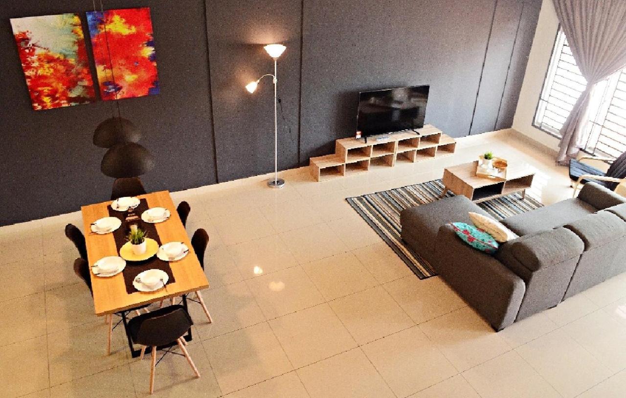 Desaru Cosy Homestay - Near Waterpark, Beach, Rapid -Wifi, Tvbox, Steamboat, Bbq Available المظهر الخارجي الصورة