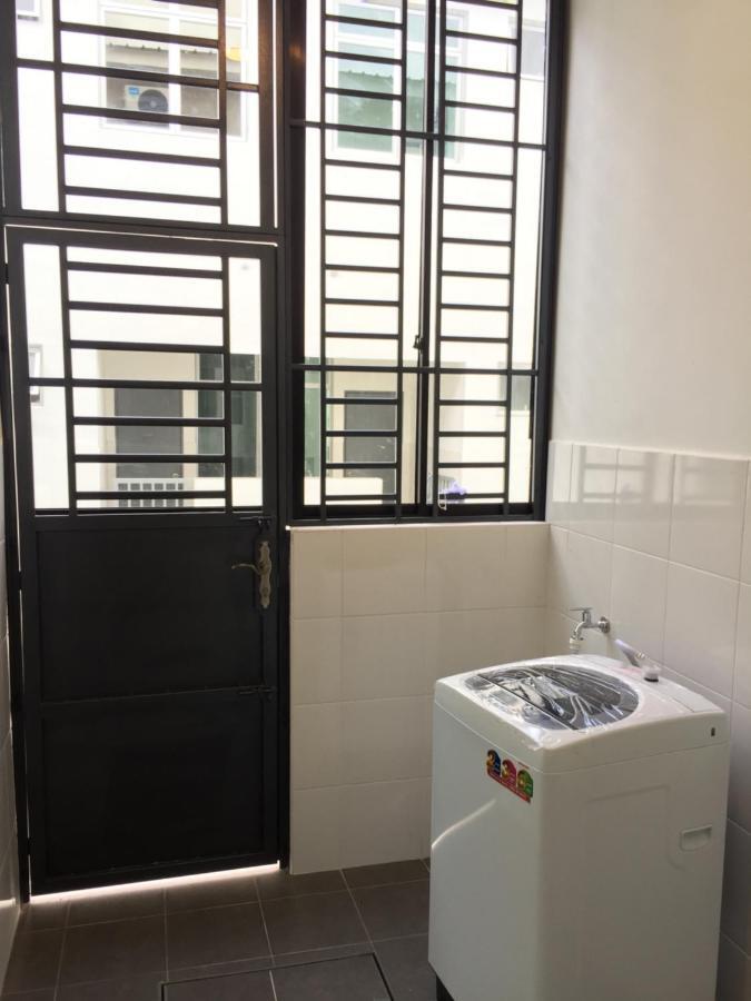 Desaru Cosy Homestay - Near Waterpark, Beach, Rapid -Wifi, Tvbox, Steamboat, Bbq Available المظهر الخارجي الصورة